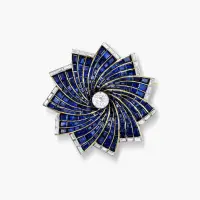 Retro Sapphire and Diamond Brooch | Central 🇭🇰