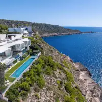 Contemporary Architecture On The Frontline Of Port Adriano With Panoramic Sea Views | Calvia, Balearic Islands 🇪🇸