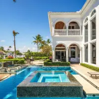 Exclusive Waterfront Estate With Private Dockage And Pools | FL 🇺🇸