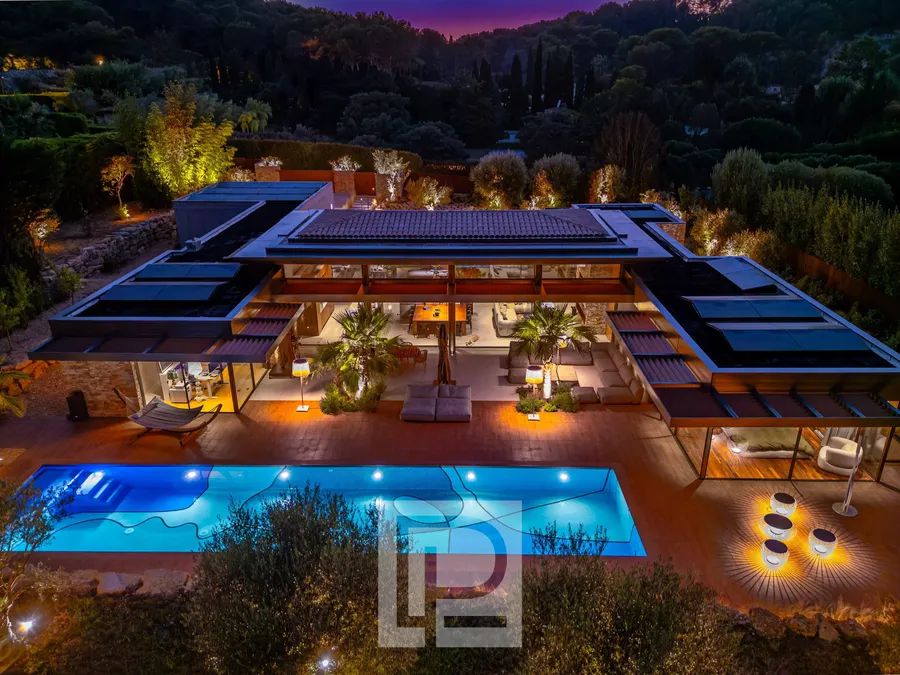 Exceptional Contemporary Property in the Heart of a Private Estate | Mougins 🇫🇷