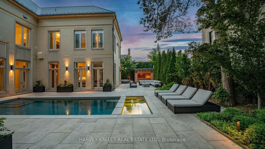 Exquisite Custom Estate With Premier Luxury Amenities | Toronto, ON 🇨🇦