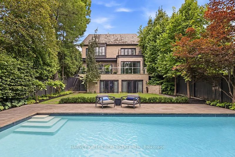 Exceptional Residence In The Heart Of Forest Hill | ON 🇨🇦