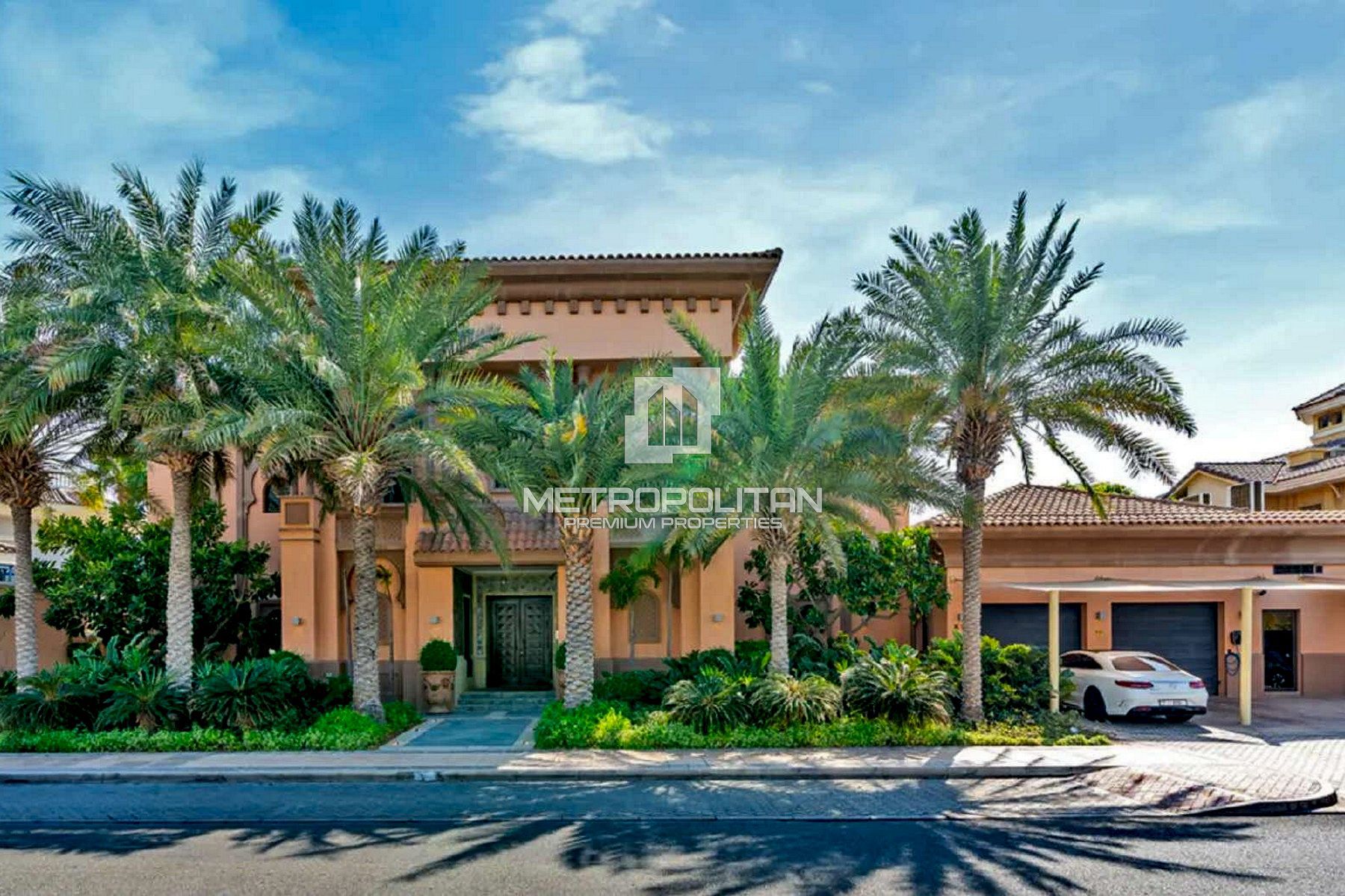 5 bedroom Villa for Sale in Signature Villas Frond K, Palm Jumeirah | Dubai 🇦🇪