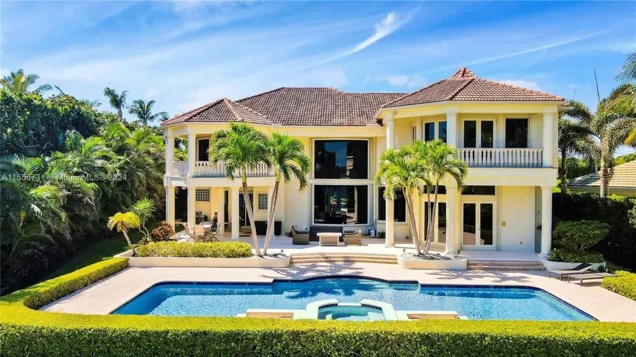 17581 SE Conch Bar Ave Jupiter, FL 33469 | 🇺🇸