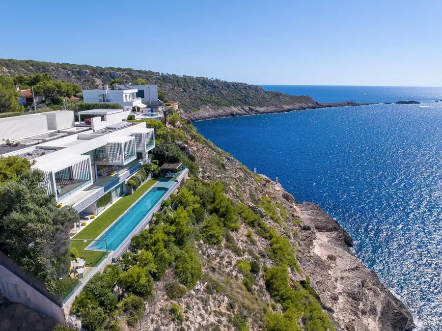 Contemporary Architecture On The Frontline Of Port Adriano With Panoramic Sea Views | Calvia, Balearic Islands 🇪🇸
