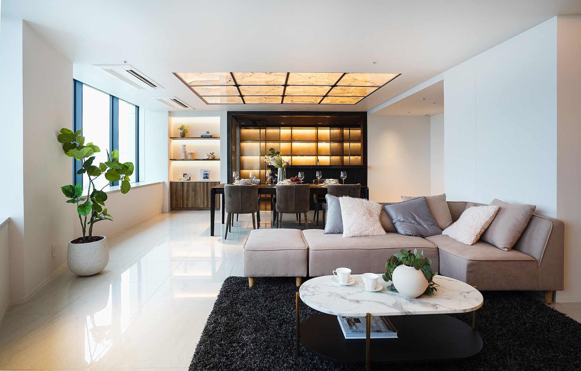 Nakameguro Atlas Tower Penthouse with Iconic Meguro River Views | Kamimeguro 🇯🇵