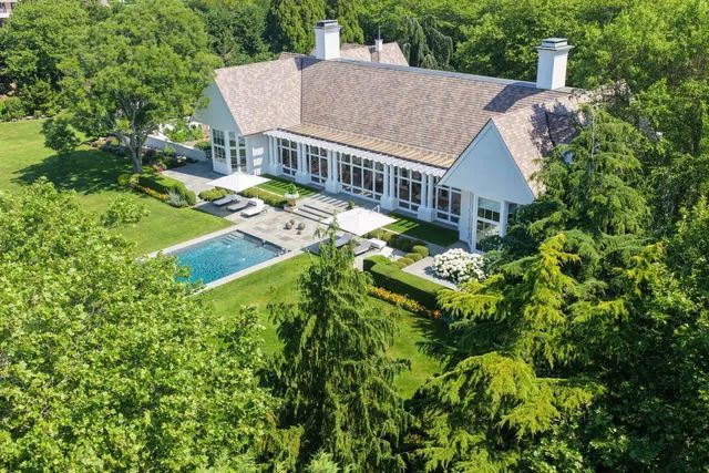 160 Jule Pond Drive Water Mill, New York, 11968 🇺🇸